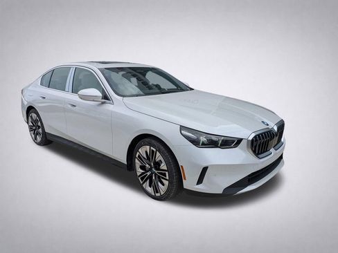 New 2026 BMW 530i xDrive w/ Premium Package AWD/4WD image 1