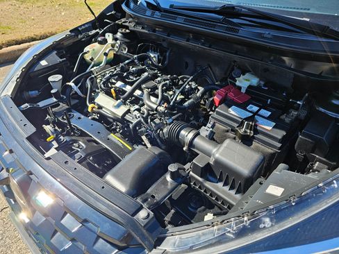 Used 2021 Nissan Kicks SV image 27