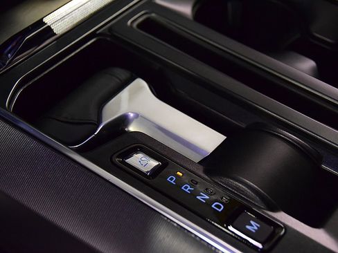 Used 2025 Ford F150 Platinum w/ Equipment Group 702A High image 28