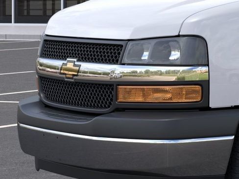 New 2026 Chevrolet Express 2500 w/ Driver Convenience Package RWD image 13