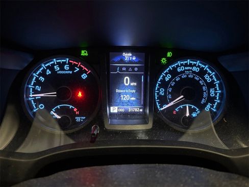 Used 2023 Toyota Tacoma 4x4 Double Cab image 12