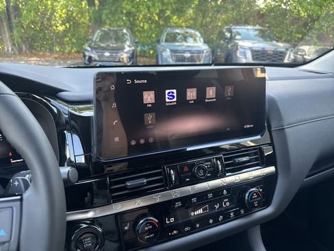 New 2026 Nissan Pathfinder SL AWD/4WD image 22