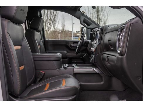 Used 2022 GMC Sierra 2500 AT4 w/ Gooseneck/5TH Wheel Package image 11