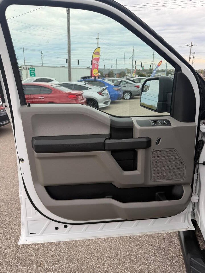 Used 2017 Ford F150 XL w/ Equipment Group 101A Mid AWD/4WD image 27