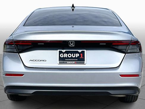 Used 2025 Honda Accord SE image 4