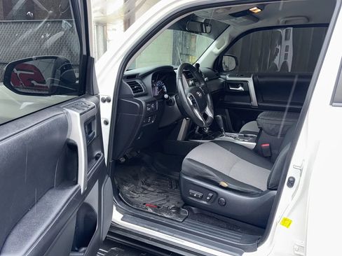 Used 2018 Toyota 4Runner SR5 image 22