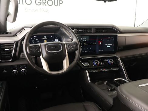Used 2024 GMC Sierra 2500 Denali w/ Denali Reserve Package AWD/4WD image 2