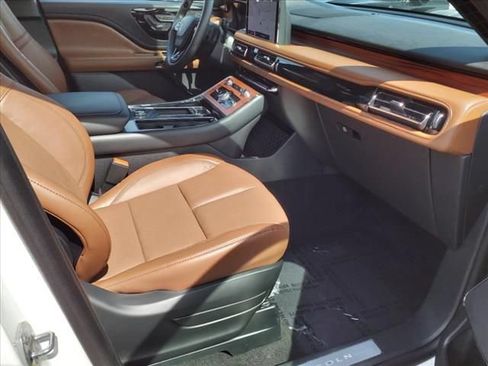 New 2024 Lincoln Aviator Reserve w/ Equipment Group 201A AWD/4WD image 6