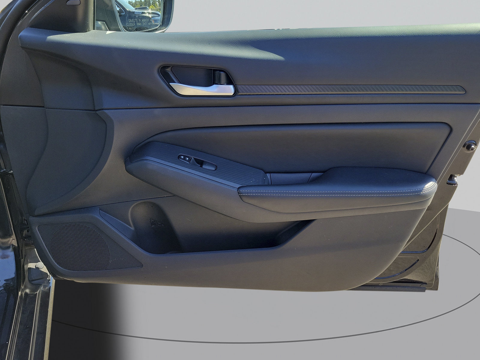 Used 2025 Nissan Altima 2.5 SV FWD image 38