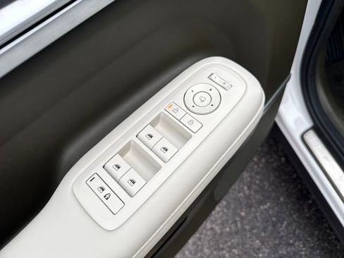 Certified 2025 Hyundai Santa Fe Calligraphy image 11