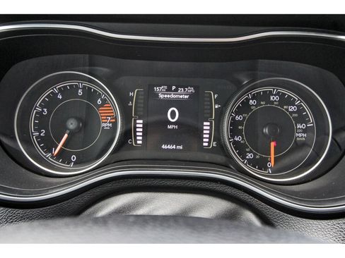 Used 2020 Jeep Cherokee Latitude w/ Mopar Interior Package FWD image 16