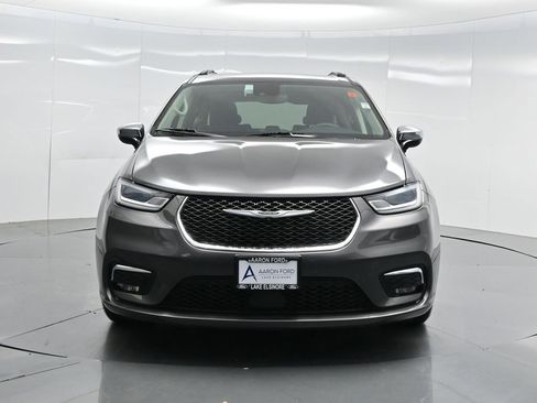 Used 2023 Chrysler Pacifica Limited FWD image 33
