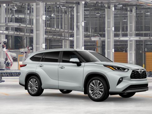 New 2026 Toyota Highlander Platinum image 17