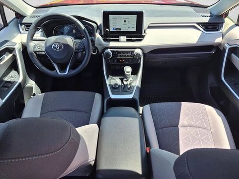 Used 2025 Toyota RAV4 XLE w/ Convenience Package AWD/4WD image 16