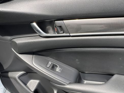 Used 2022 Honda Accord Sport image 18