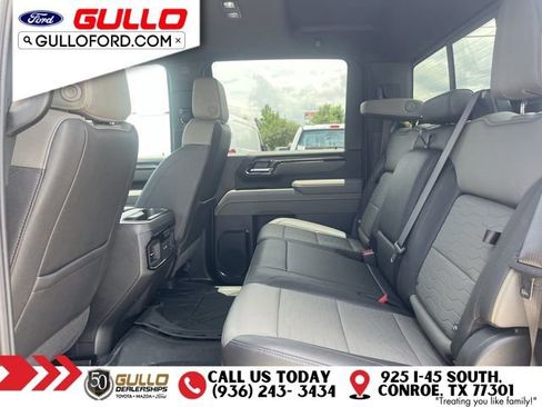 Used 2025 Chevrolet Silverado 2500 ZR2 w/ Technology Package AWD/4WD image 13