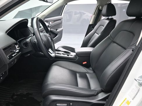 Used 2024 Honda Civic Touring image 9