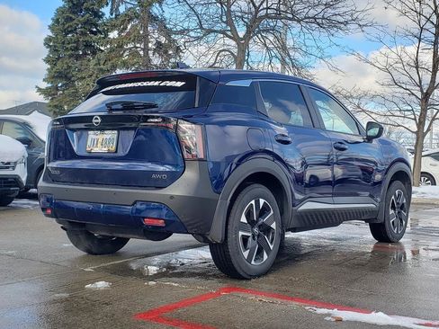 Certified 2025 Nissan Kicks SV image 9