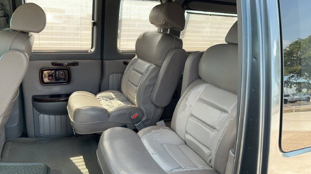 Used 2014 GMC Savana 1500 RWD image 18