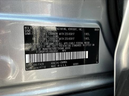 Used 2020 Toyota RAV4 XLE AWD/4WD image 22