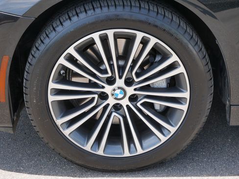 Used 2019 BMW 530i xDrive w/ Convenience Package AWD/4WD image 15