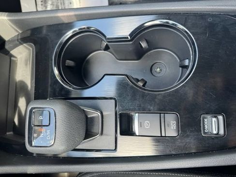 Used 2024 Nissan Rogue SV FWD image 24