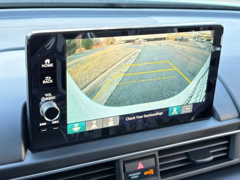 New 2025 Honda Pilot Touring image 28