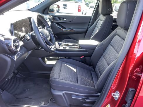 Used 2026 Chevrolet Equinox LT w/ LPO, Floor Liner Package AWD/4WD image 9