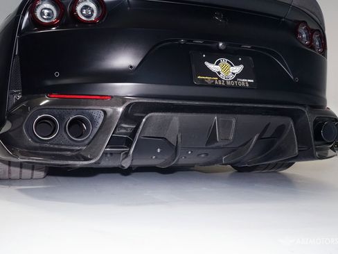 Used 2019 Ferrari 812 Superfast image 9