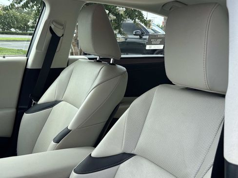 Used 2024 Lexus ES 350 w/ Premium Package FWD image 14