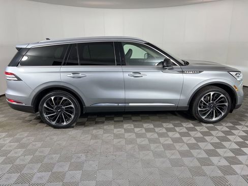 Used 2023 Lincoln Aviator Reserve w/ Equipment Group 201A AWD/4WD image 4