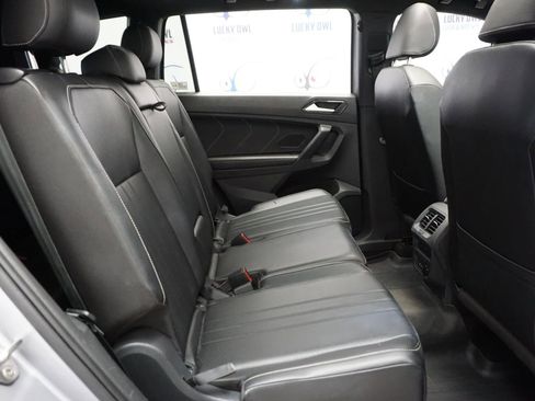 Used 2023 Volkswagen Tiguan SE R-Line FWD image 17