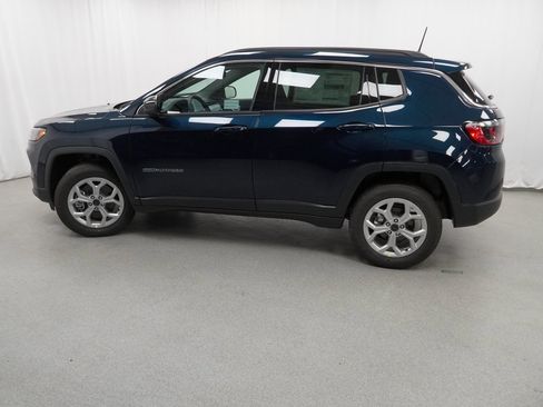 New 2026 Jeep Compass Latitude image 14