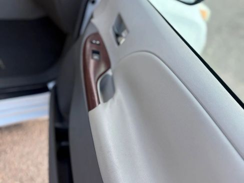 Used 2011 Toyota Sienna XLE w/ Entertainment Pkg image 29