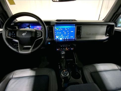 Used 2023 Ford Bronco Outer Banks w/ Sasquatch Package AWD/4WD image 15