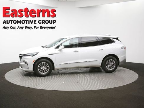 Used 2024 Buick Enclave Premium image 61