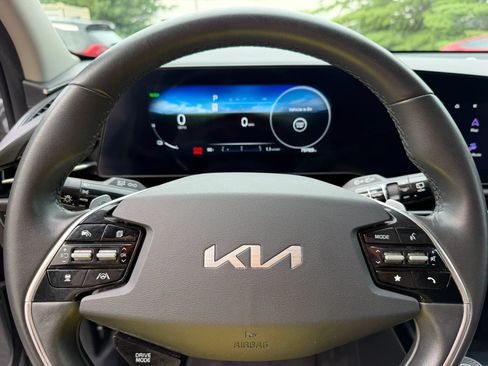 Used 2023 Kia Niro Wind FWD image 22