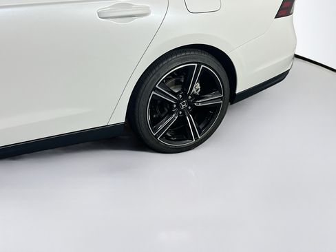 Used 2024 Honda Accord Sport image 29
