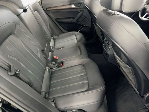 Used 2023 Audi Q5 2.0T Premium w/ Convenience Package image 29