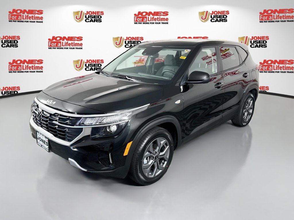 Used 2026 Kia Seltos LX FWD image 12
