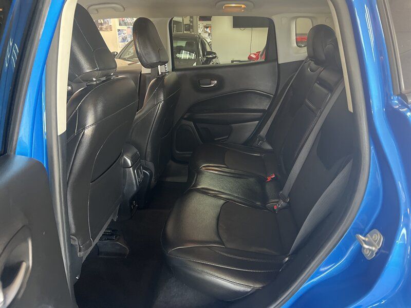 Used 2018 Jeep Compass Latitude w/ Popular Equipment Group AWD/4WD image 18