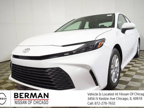 Used 2025 Toyota Camry LE image 1