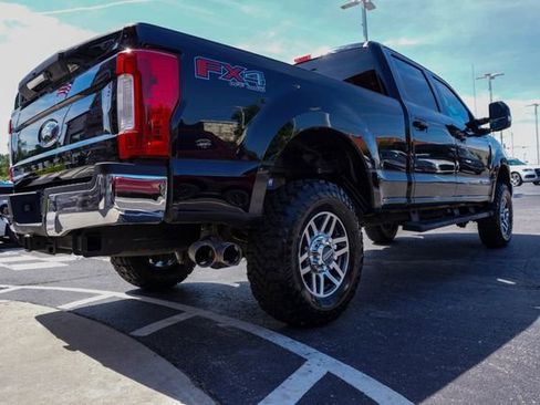 Used 2018 Ford F250 Lariat w/ Lariat Value Package AWD/4WD image 30