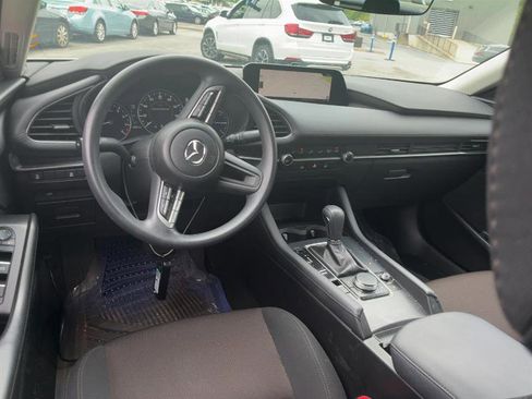 Used 2022 MAZDA MAZDA3 s FWD image 5