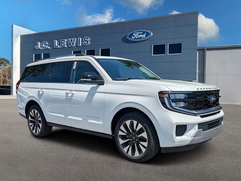 New 2026 Ford Expedition Platinum w/ Driver's Package AWD/4WD image 1