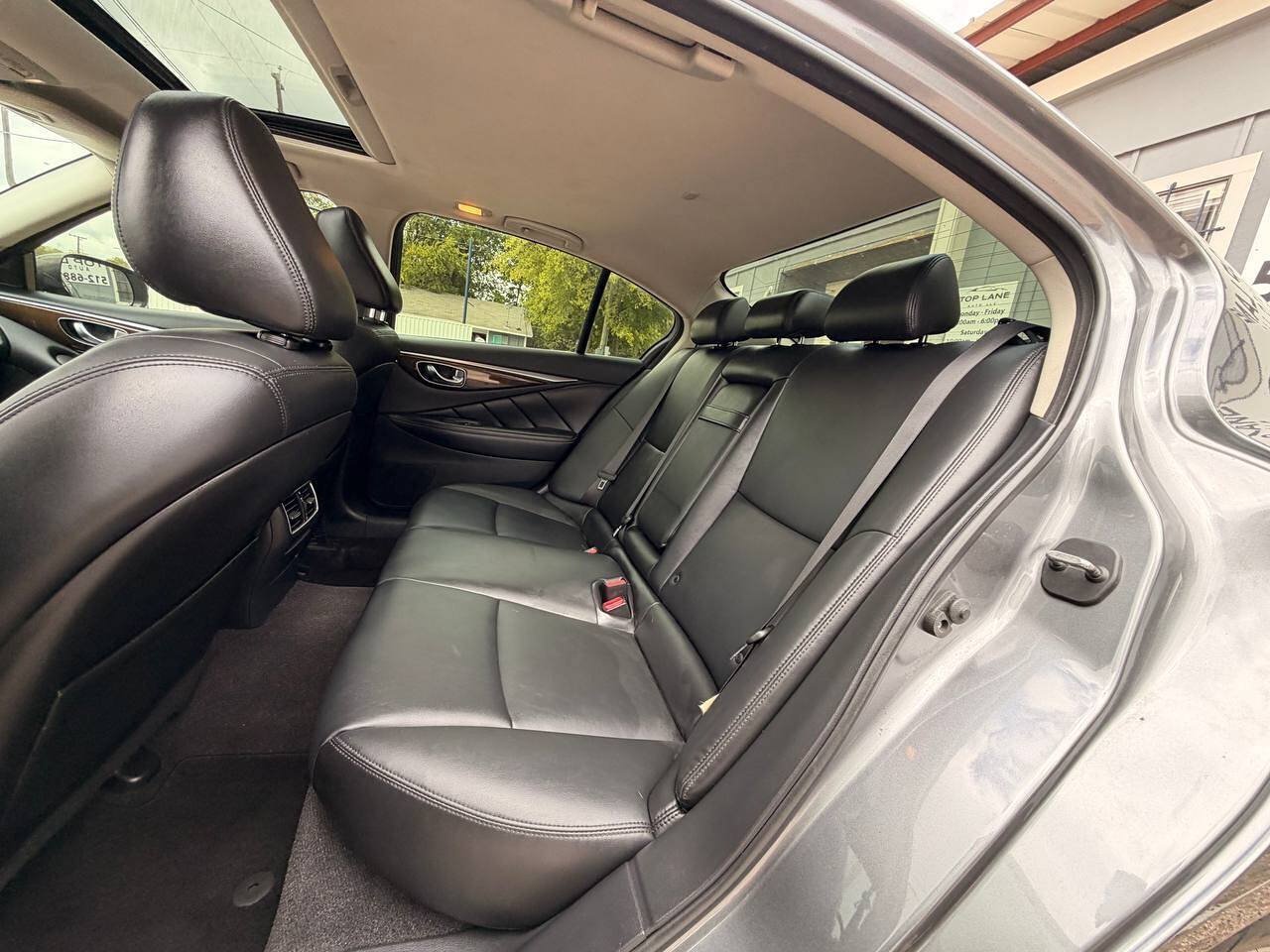 Used 2018 INFINITI Q50 Luxe w/ Cargo Package (L95) RWD image 17