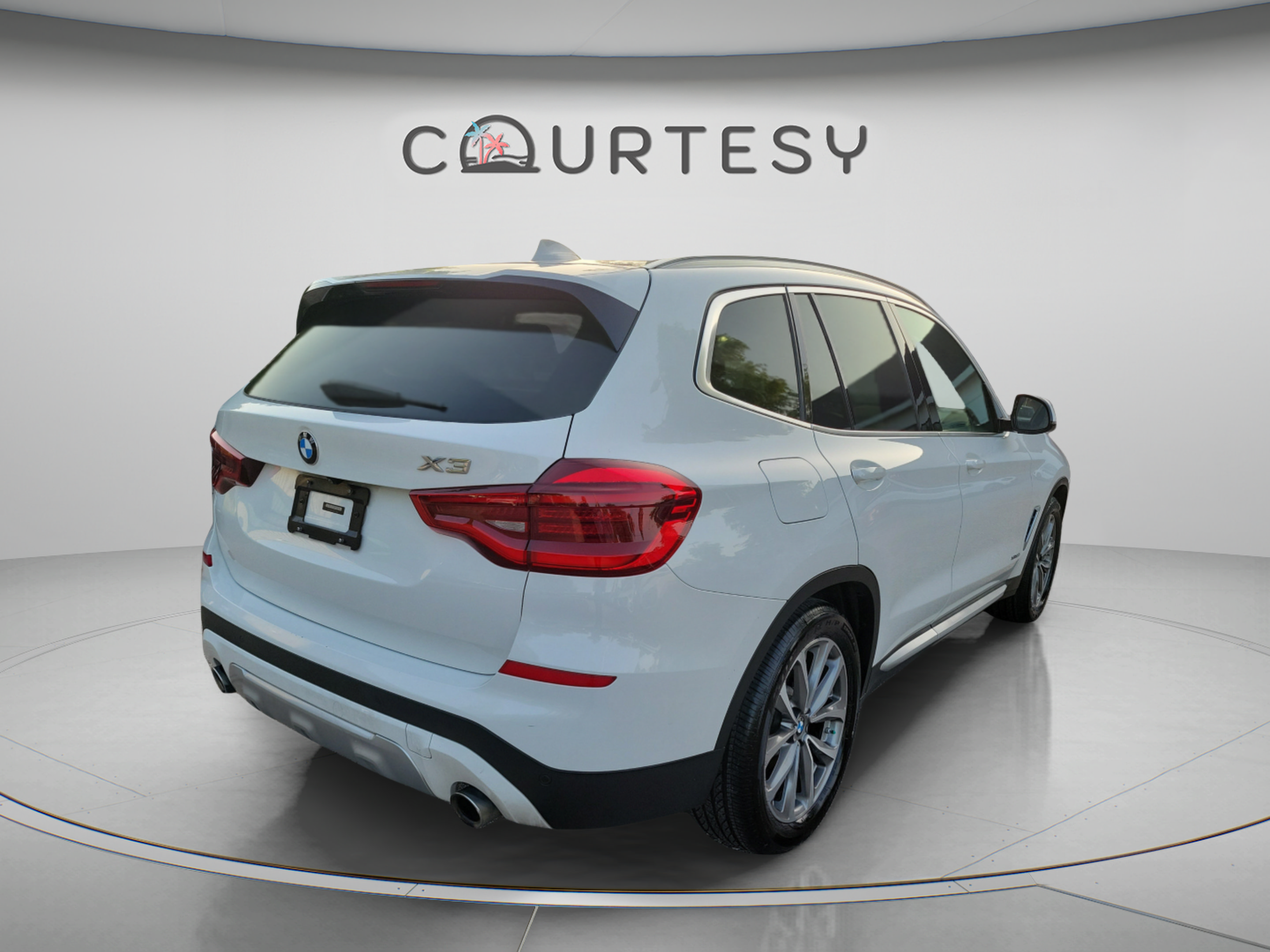 Used 2018 BMW X3 xDrive30i AWD/4WD image 3