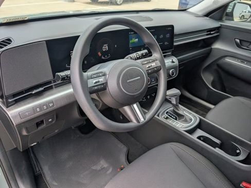 Used 2024 Hyundai Kona SE FWD image 9