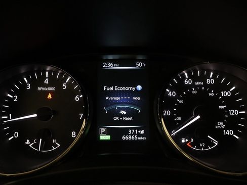 Used 2017 Nissan Rogue S image 31