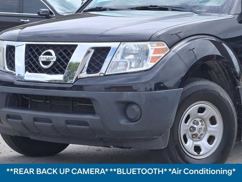 Used 2019 Nissan Frontier S RWD image 2
